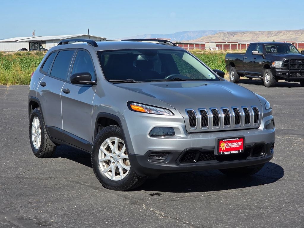 2016 Jeep Cherokee Sport
