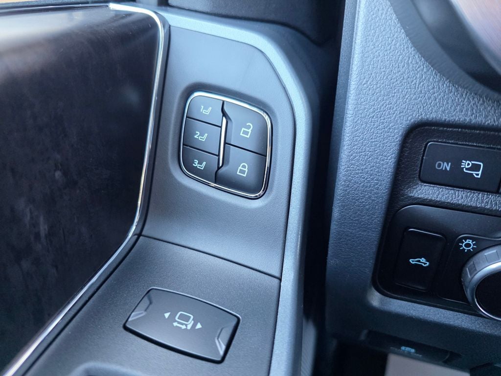 2023 Ford F-450SD Lariat DRW