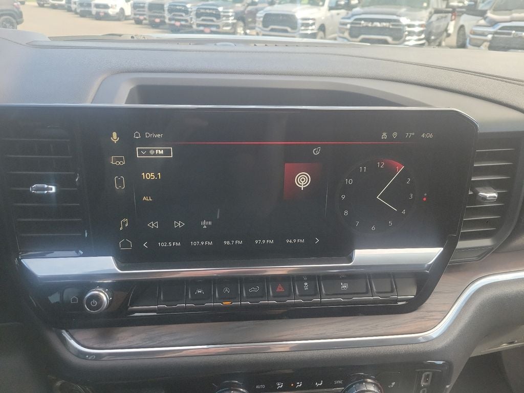 2025 GMC Sierra 1500 SLT