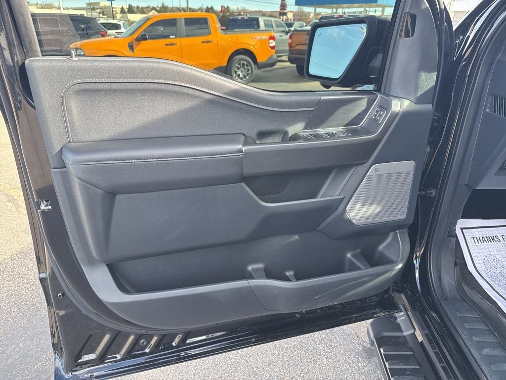 2025 Ford F-150 Lariat Black Appearance Pkg.