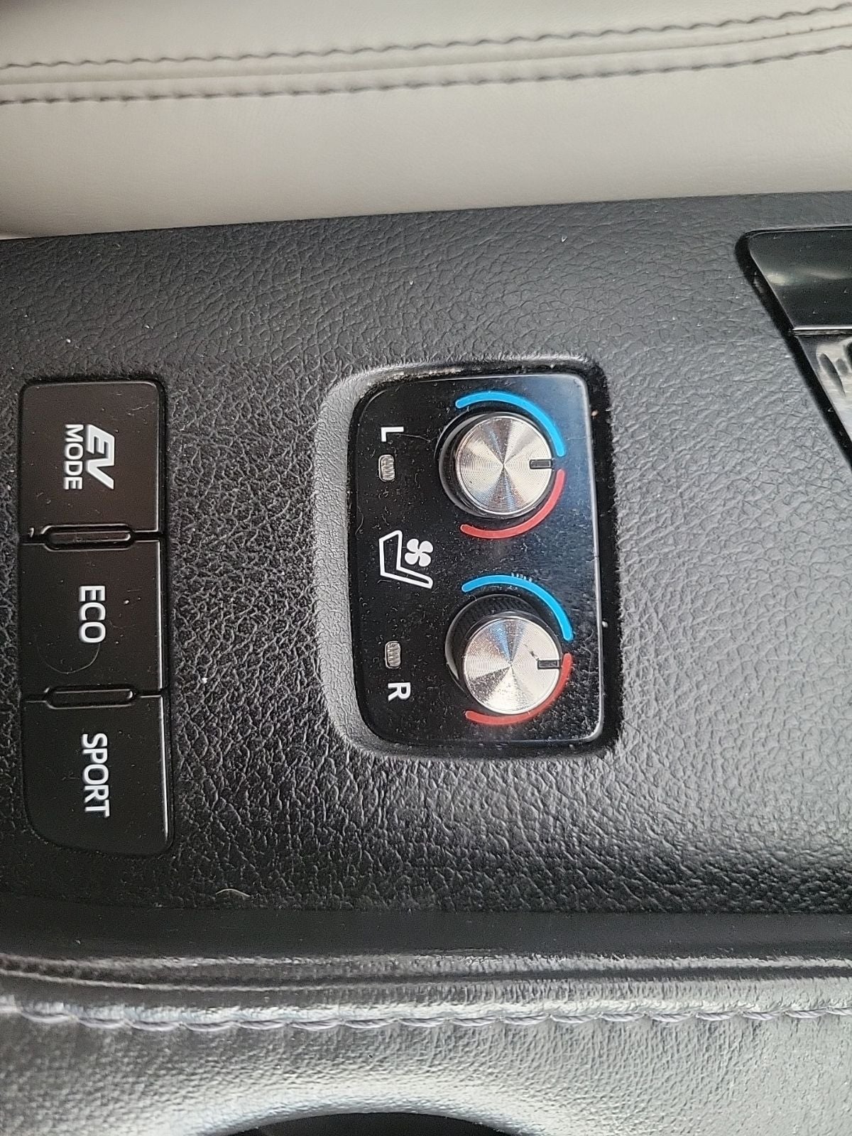 2018 Toyota Avalon Hybrid Limited