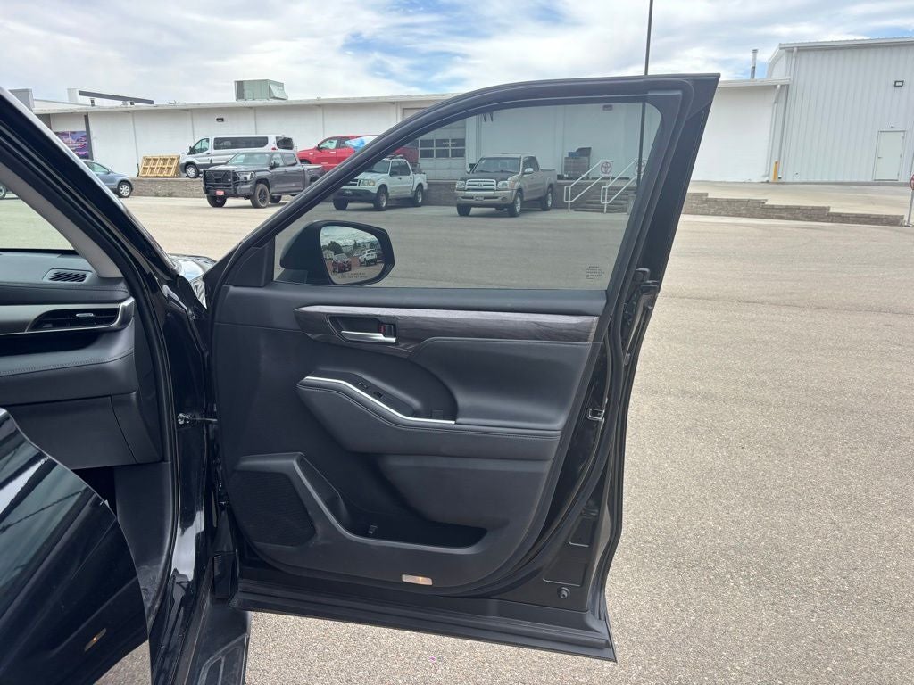 2023 Toyota Highlander Limited