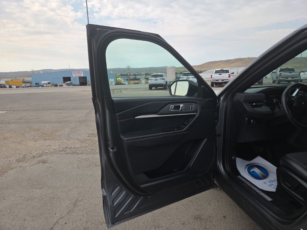 2025 Ford Explorer ST-Line 4WD