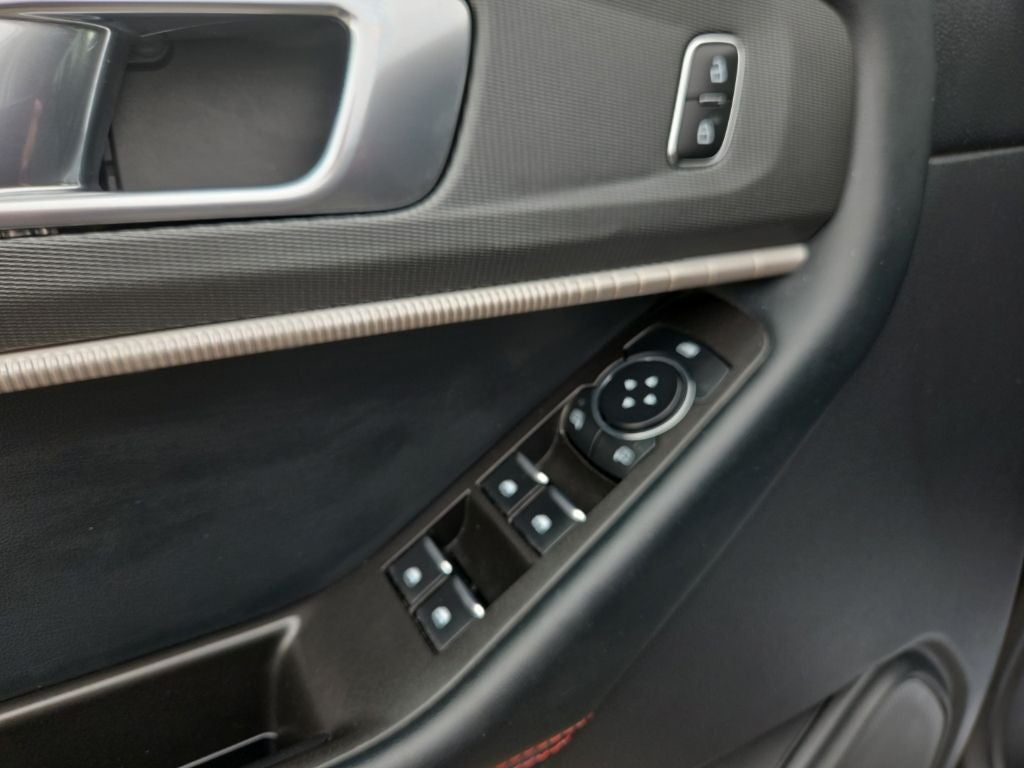 2025 Ford Explorer ST-Line 4WD