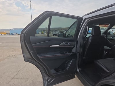 2025 Ford Explorer ST-Line 4WD