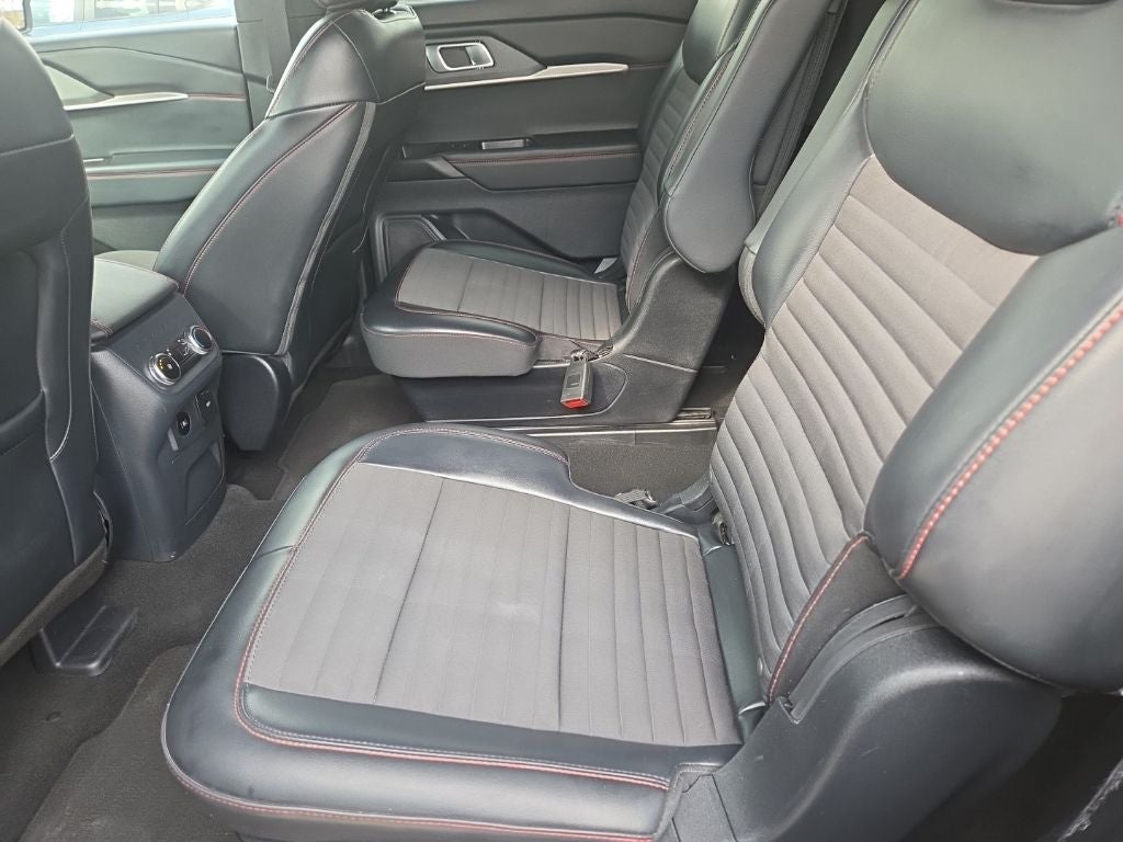 2025 Ford Explorer ST-Line 4WD