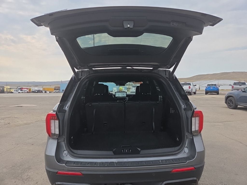 2025 Ford Explorer ST-Line 4WD