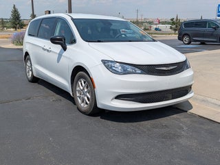 2024 Chrysler Voyager LX
