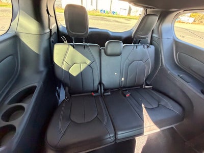 2027 Chrysler Pacifica PACIFICA SELECT AWD