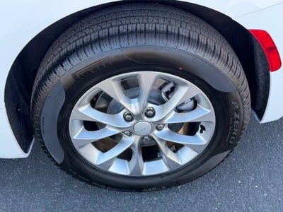 2027 Chrysler Pacifica PACIFICA SELECT AWD