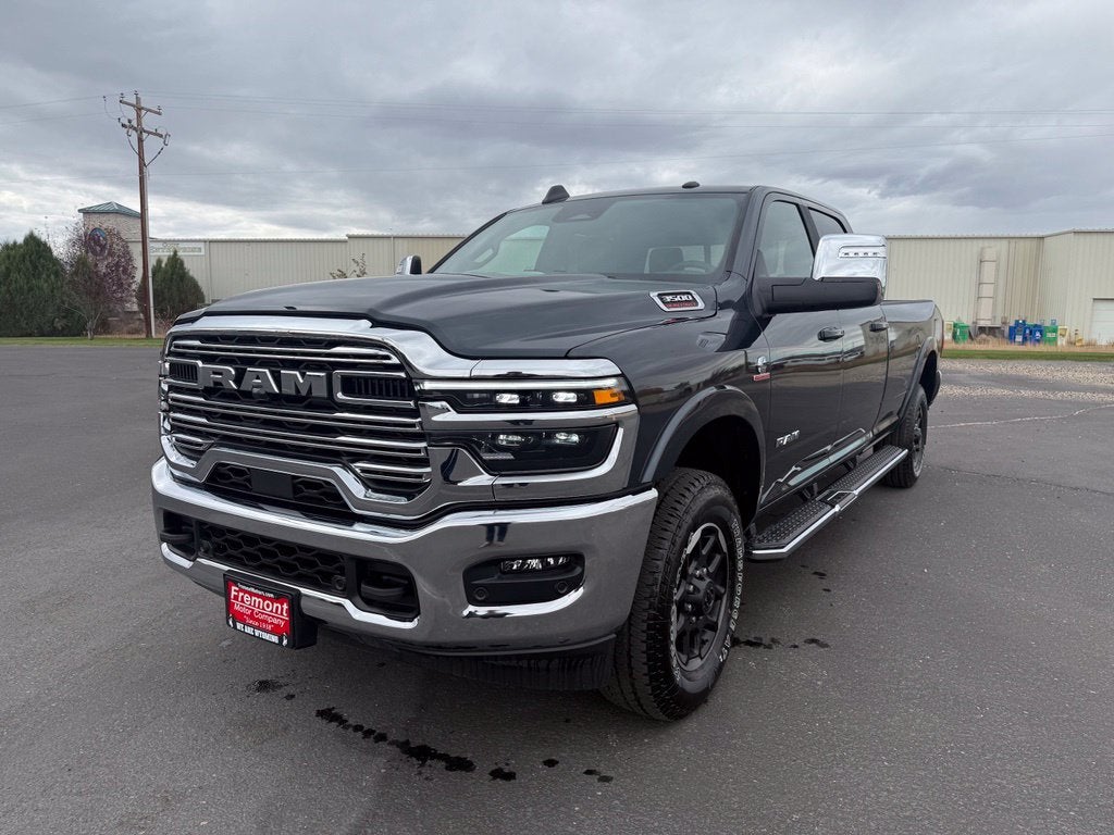 2027 RAM 3500 RAM 3500 LARAMIE CREW CAB 4X4 8' BOX