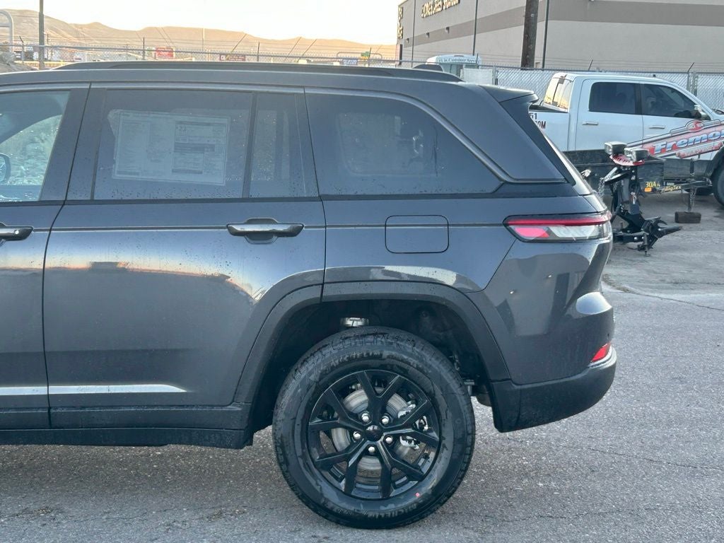 2026 Jeep Grand Cherokee Altitude