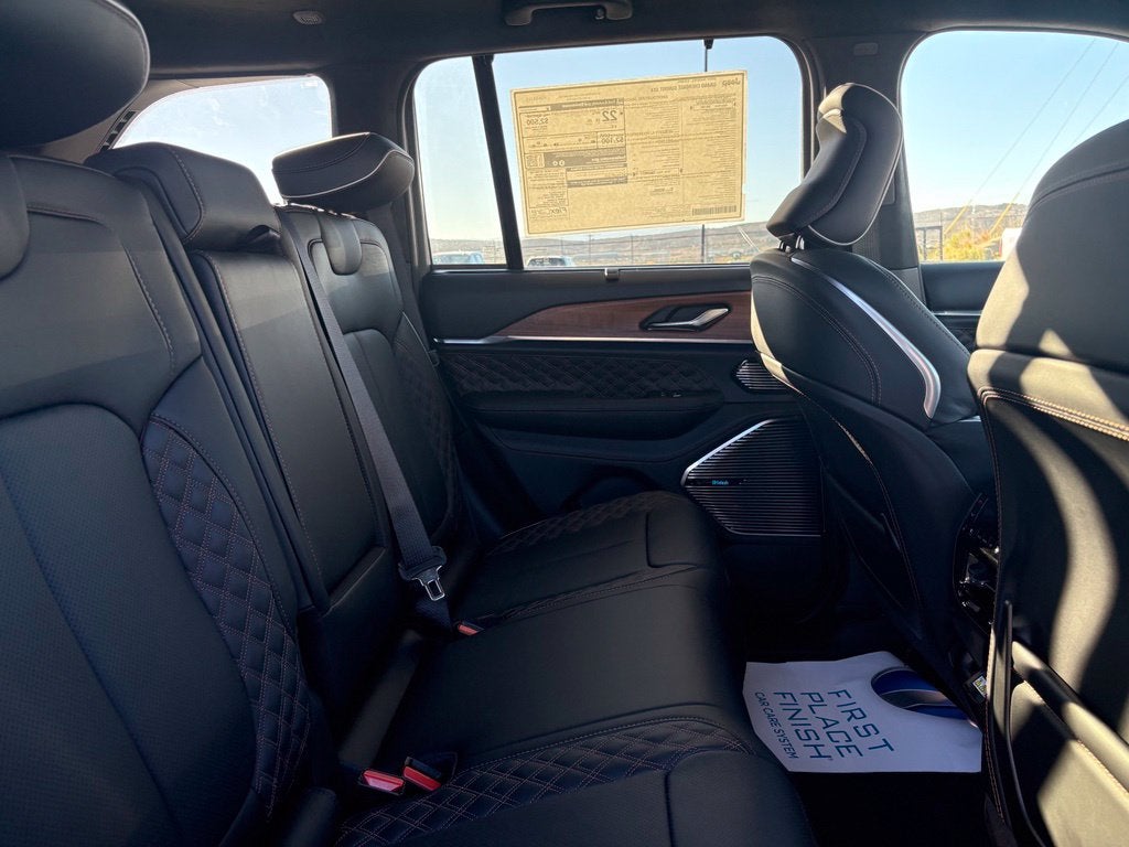 2027 Jeep Grand Cherokee Summit