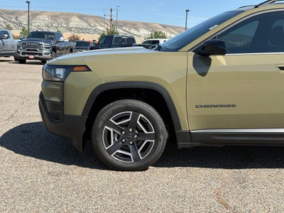 2026 Jeep Cherokee Laredo Hybrid