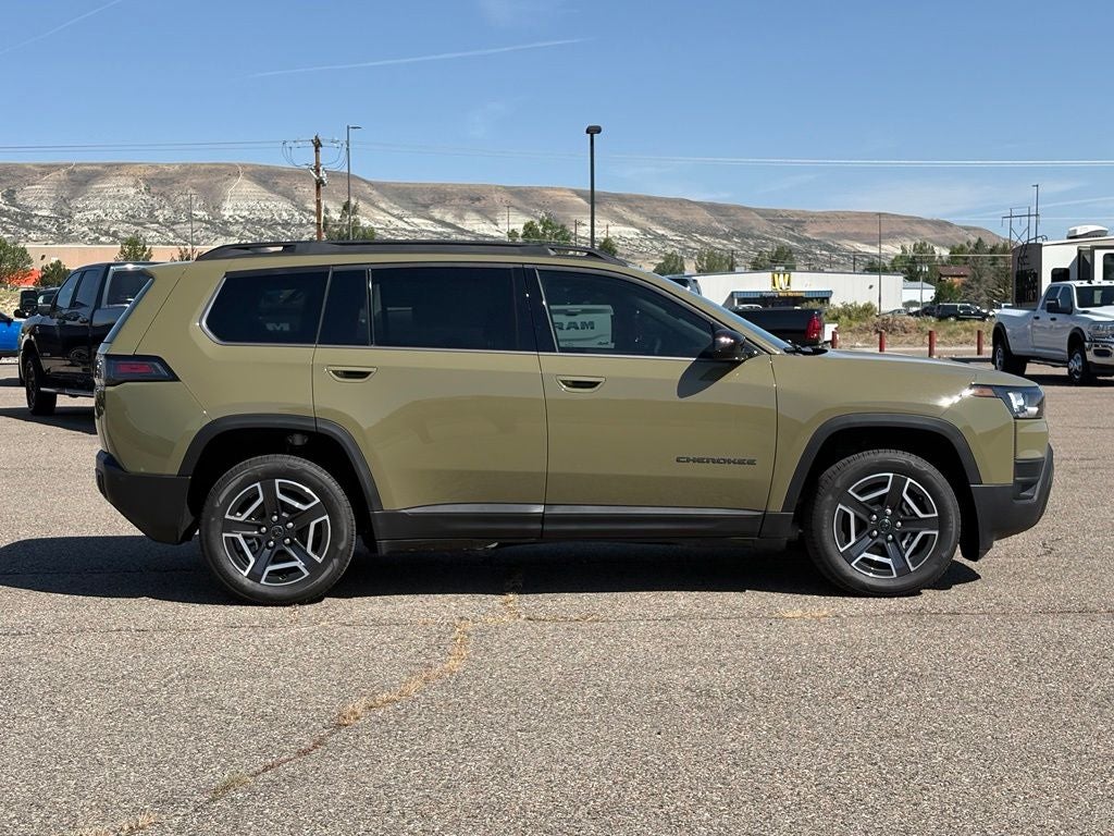 2026 Jeep Cherokee Laredo Hybrid
