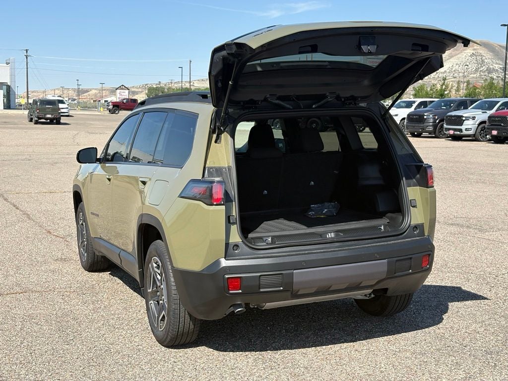 2026 Jeep Cherokee Laredo Hybrid