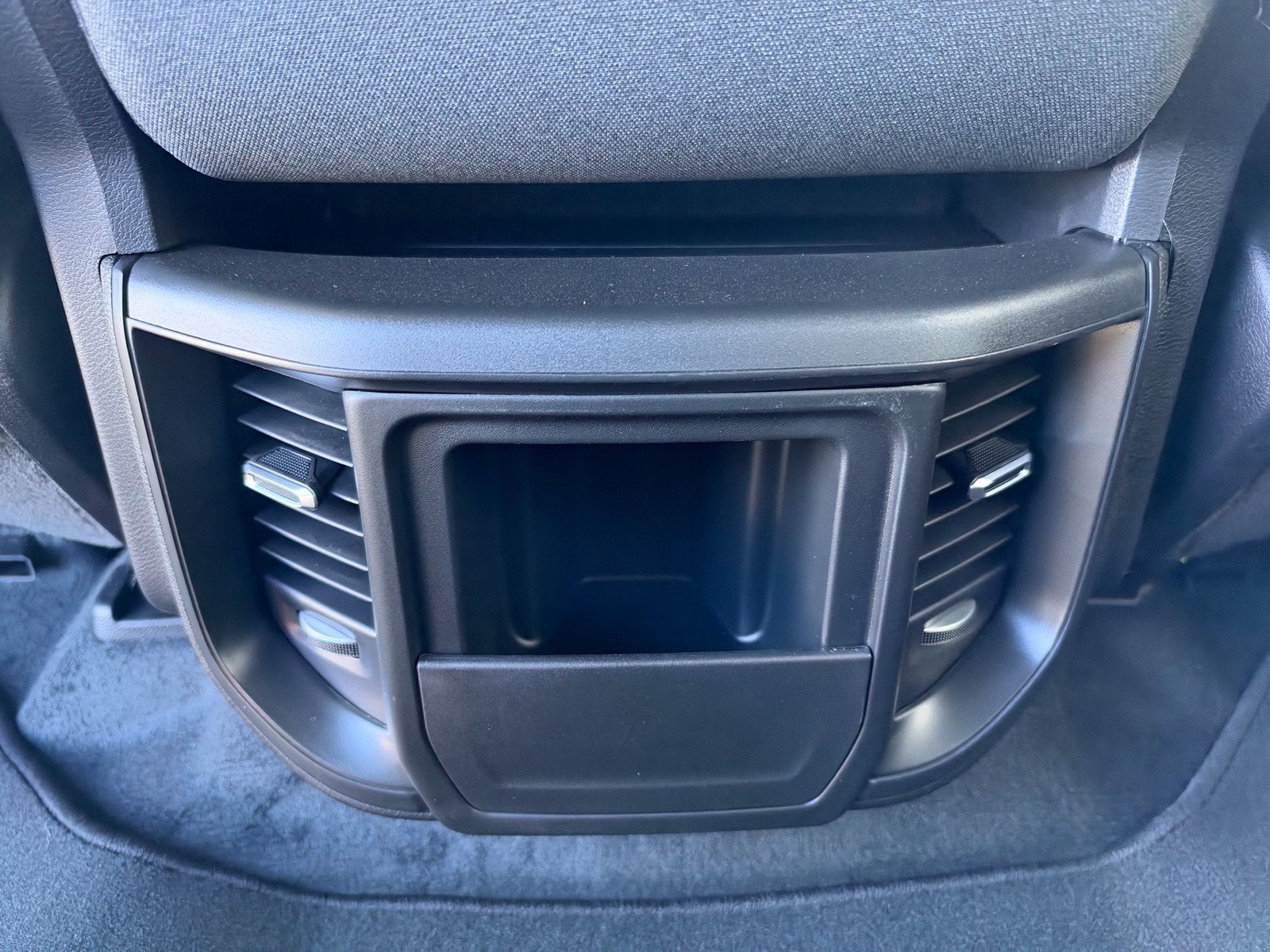 2027 RAM 1500 RAM 1500 EXPRESS CREW CAB 4X4 5'7' BOX