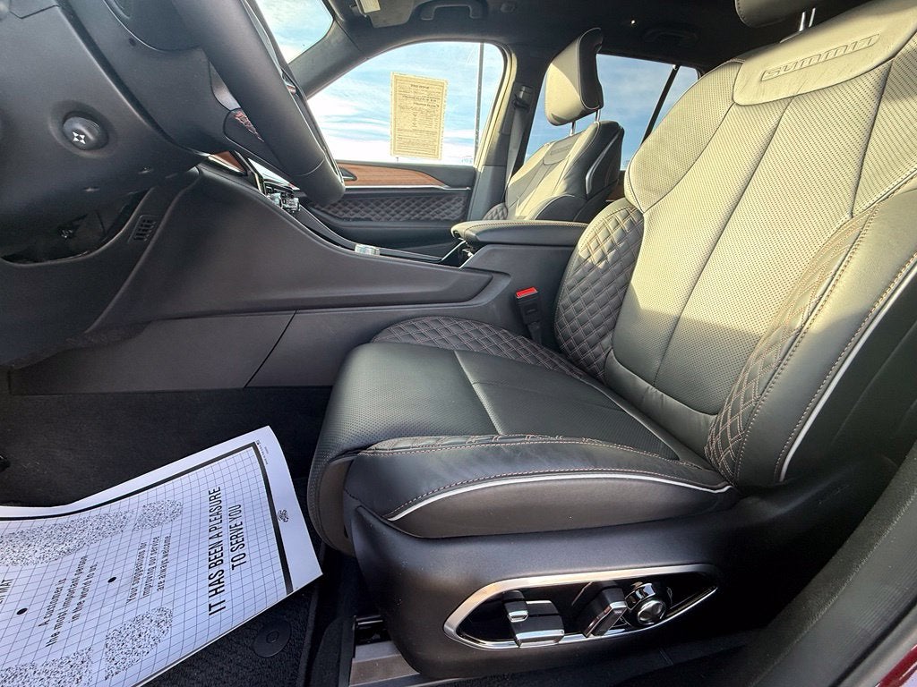 2025 Jeep Grand Cherokee Summit Reserve