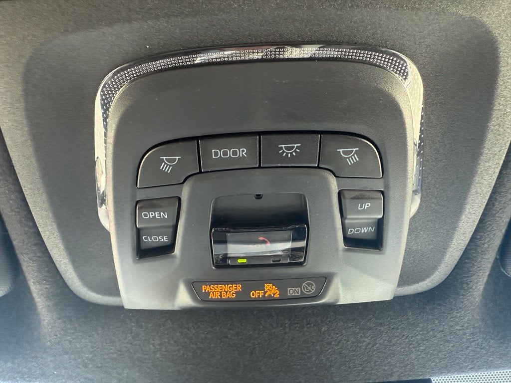 2025 Toyota Corolla Cross Hybrid XSE