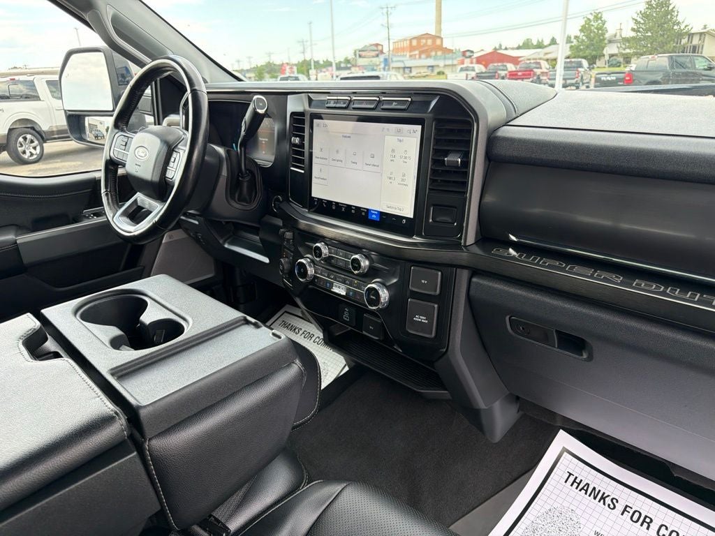 2023 Ford F-350SD Lariat Sport