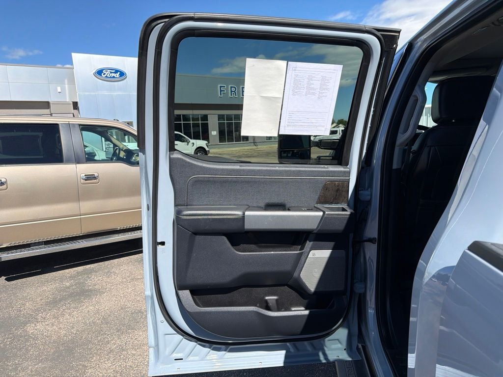 2024 Ford F-350SD Lariat Sport