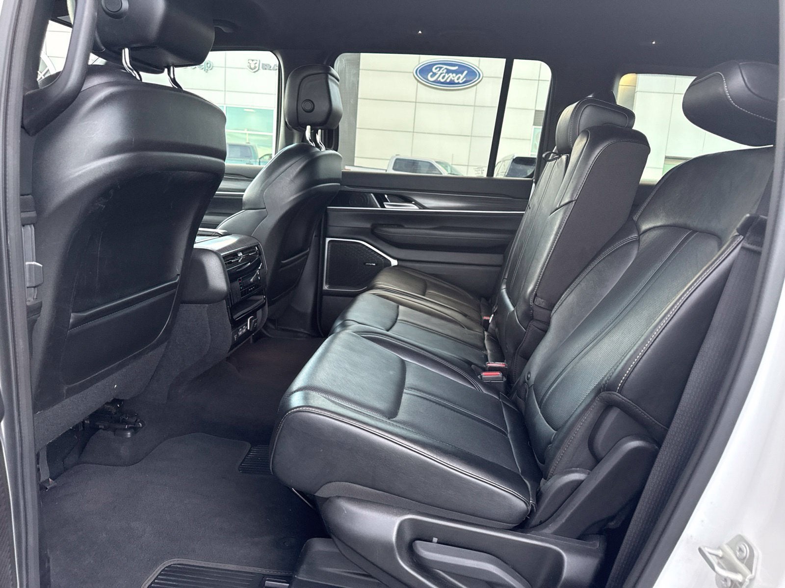 2024 Jeep Wagoneer L Series II 4x4