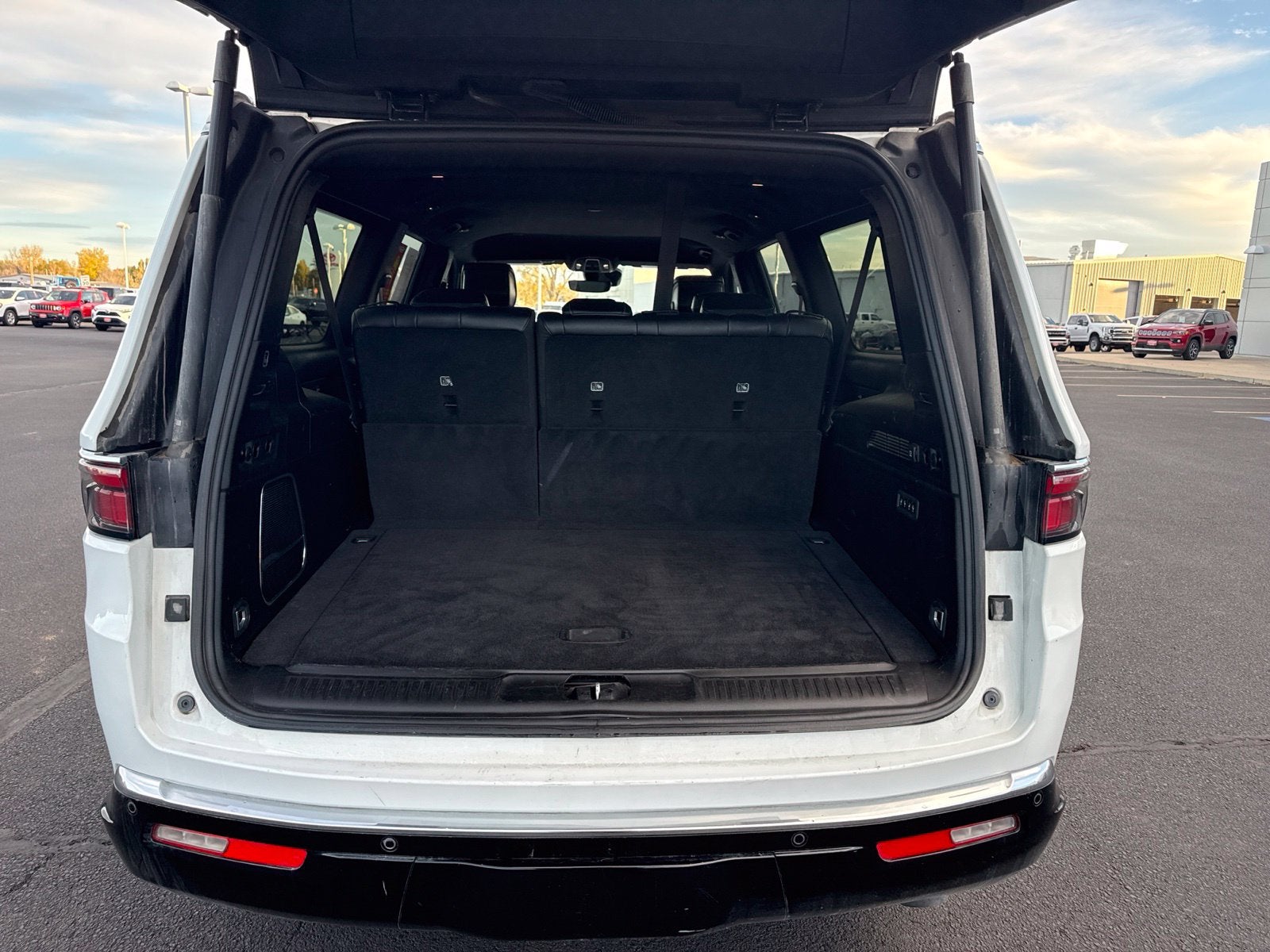 2024 Jeep Wagoneer L Series II 4x4