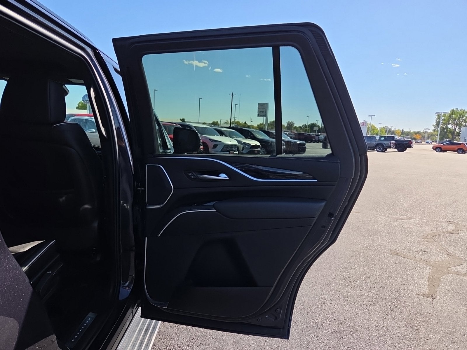 2023 Cadillac Escalade Sport