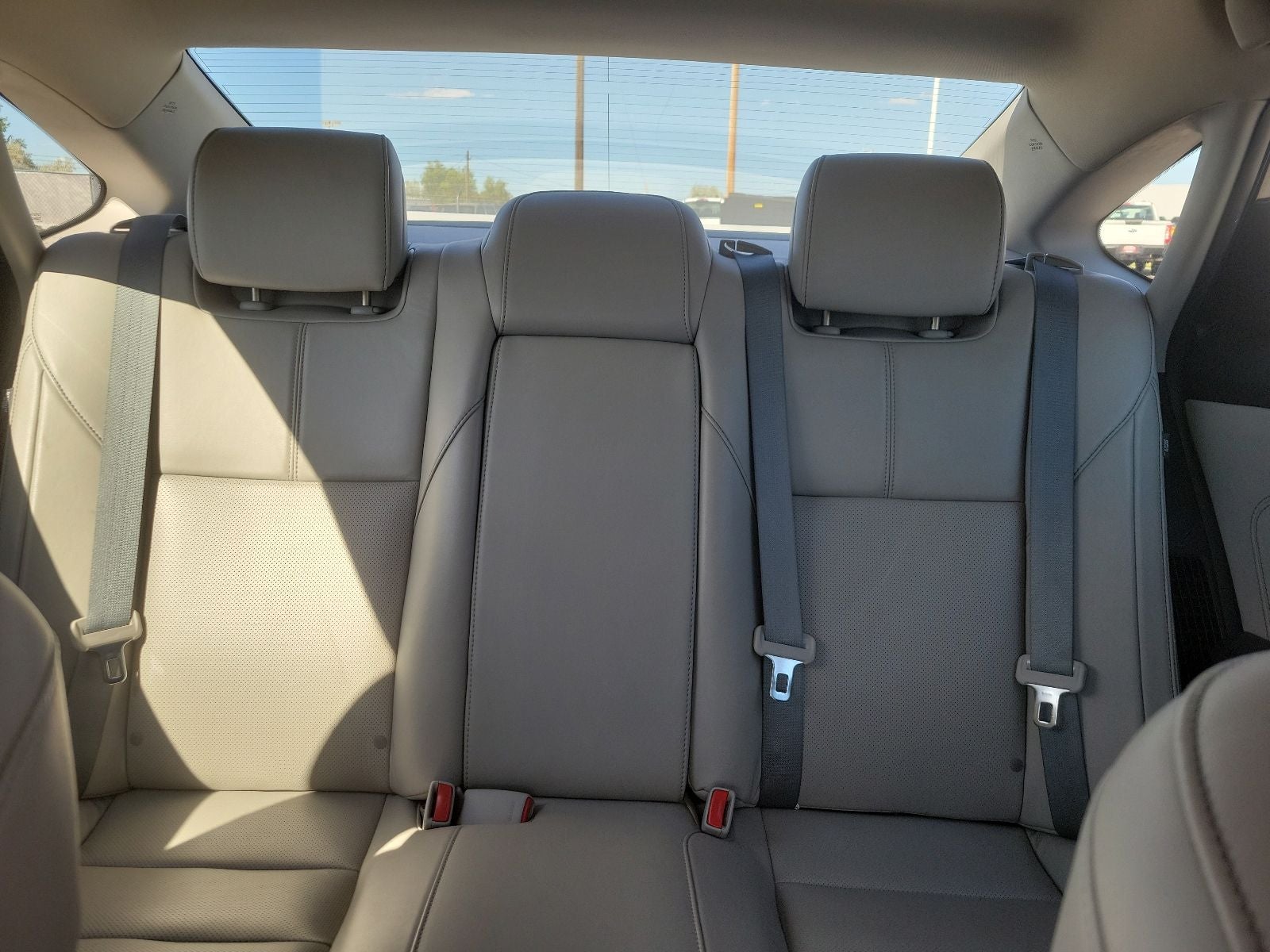 2016 Toyota Avalon Hybrid Base