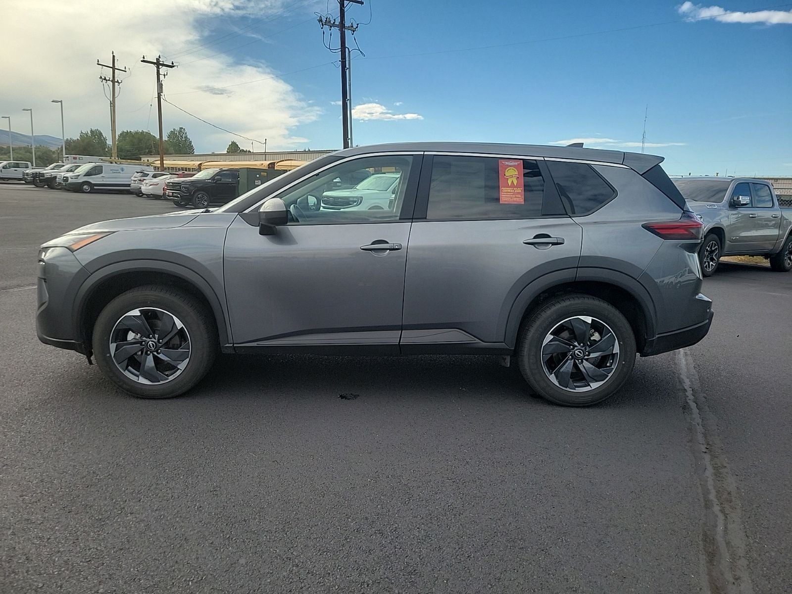 2025 Nissan Rogue SV