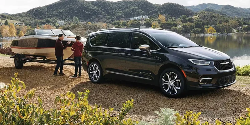 Exterior view of the luxury 2026 Chrysler Pacifica Pinnacle